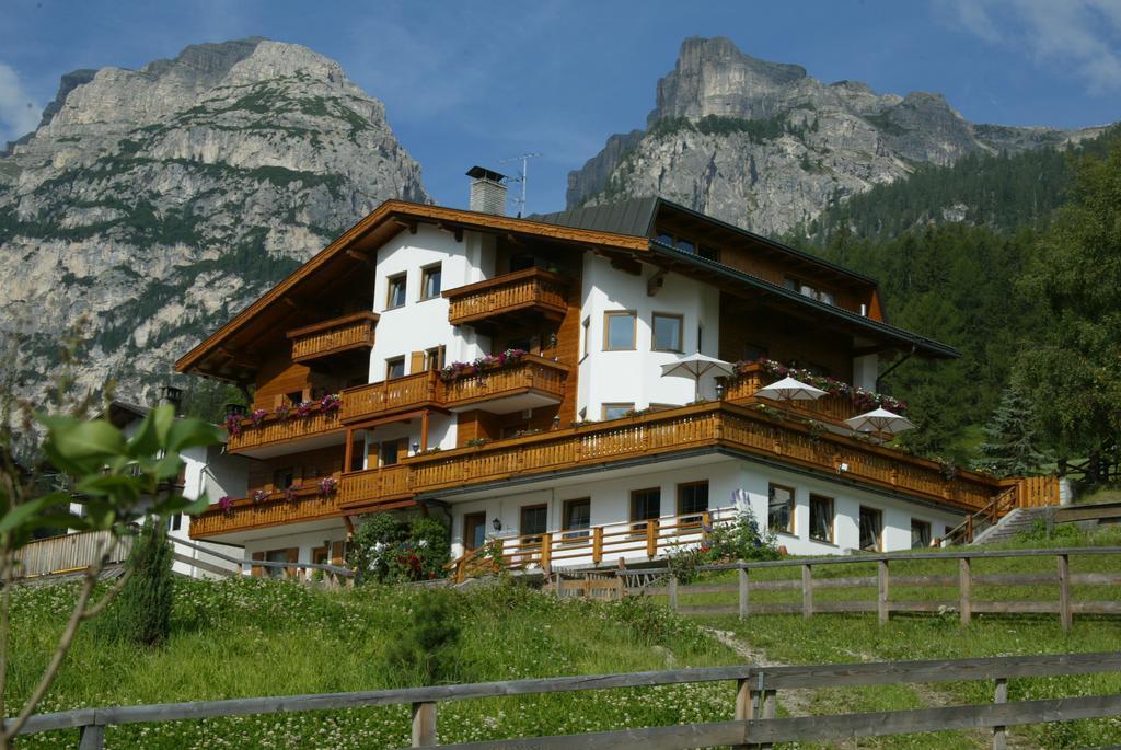 Garni Miriam Hotel La Villa  Luaran gambar